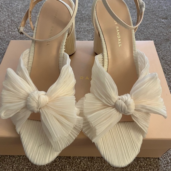 NIB Loeffler Randall Camellia Pleated Pearl White Bow Heels Sandals 9.5 $395 - Picture 2 of 6